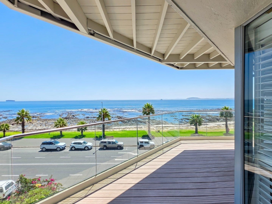 To Let 2 Bedroom Property for Rent in Mouille Point Western Cape